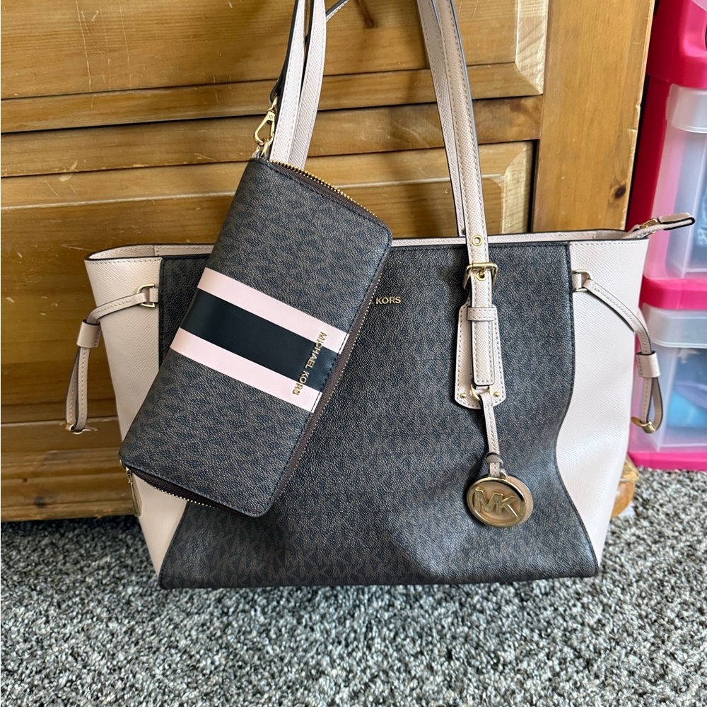Michael Kors Tan and Brown Shoulder Bag